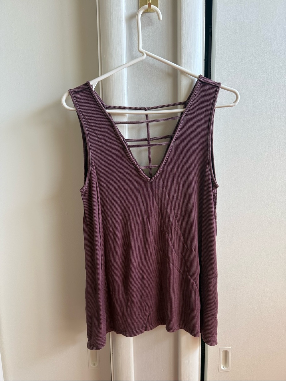 American Eagle Outfitters Plum Strappy V-Neck Tank